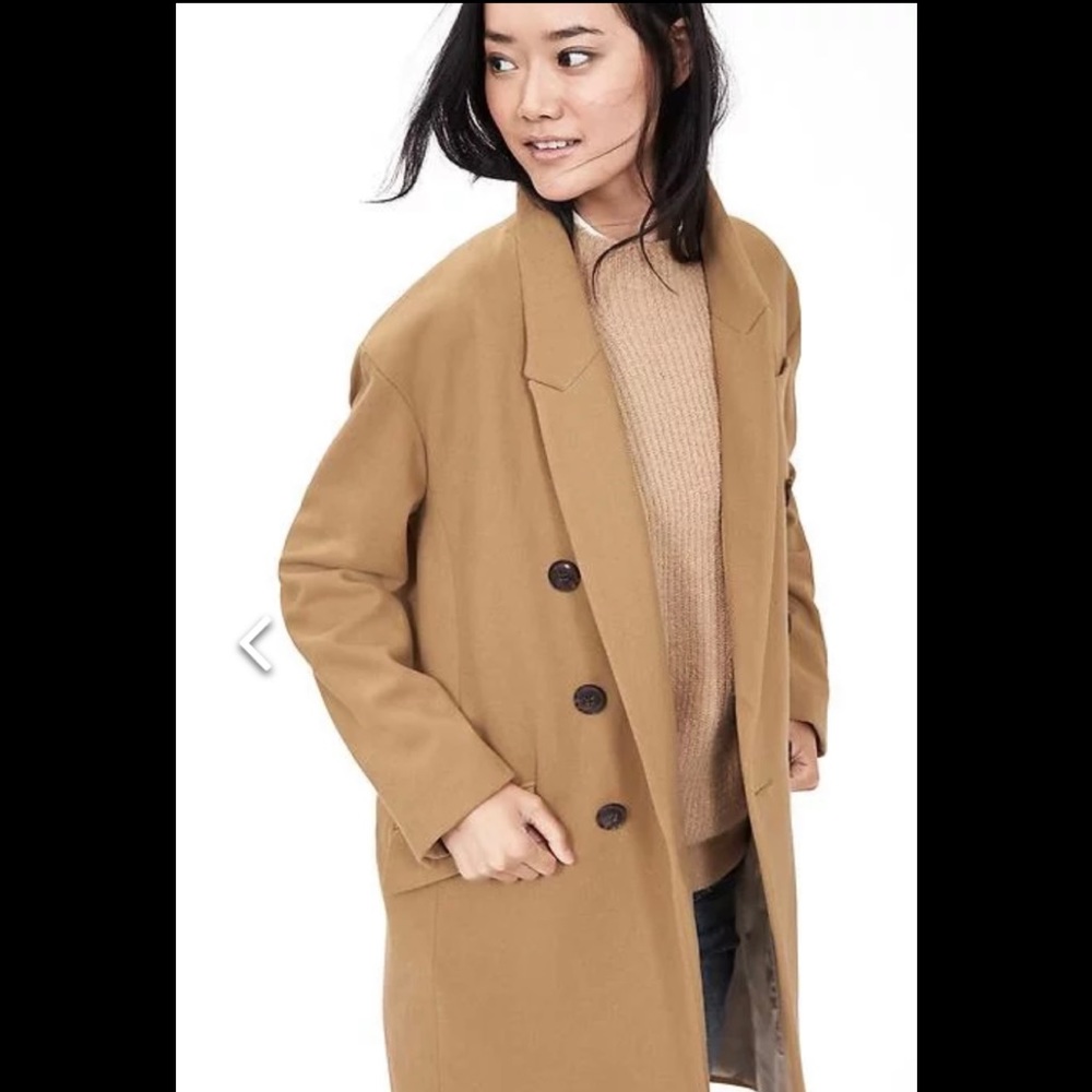 Banana Republic.Womens Natural camel double breasted coat size L